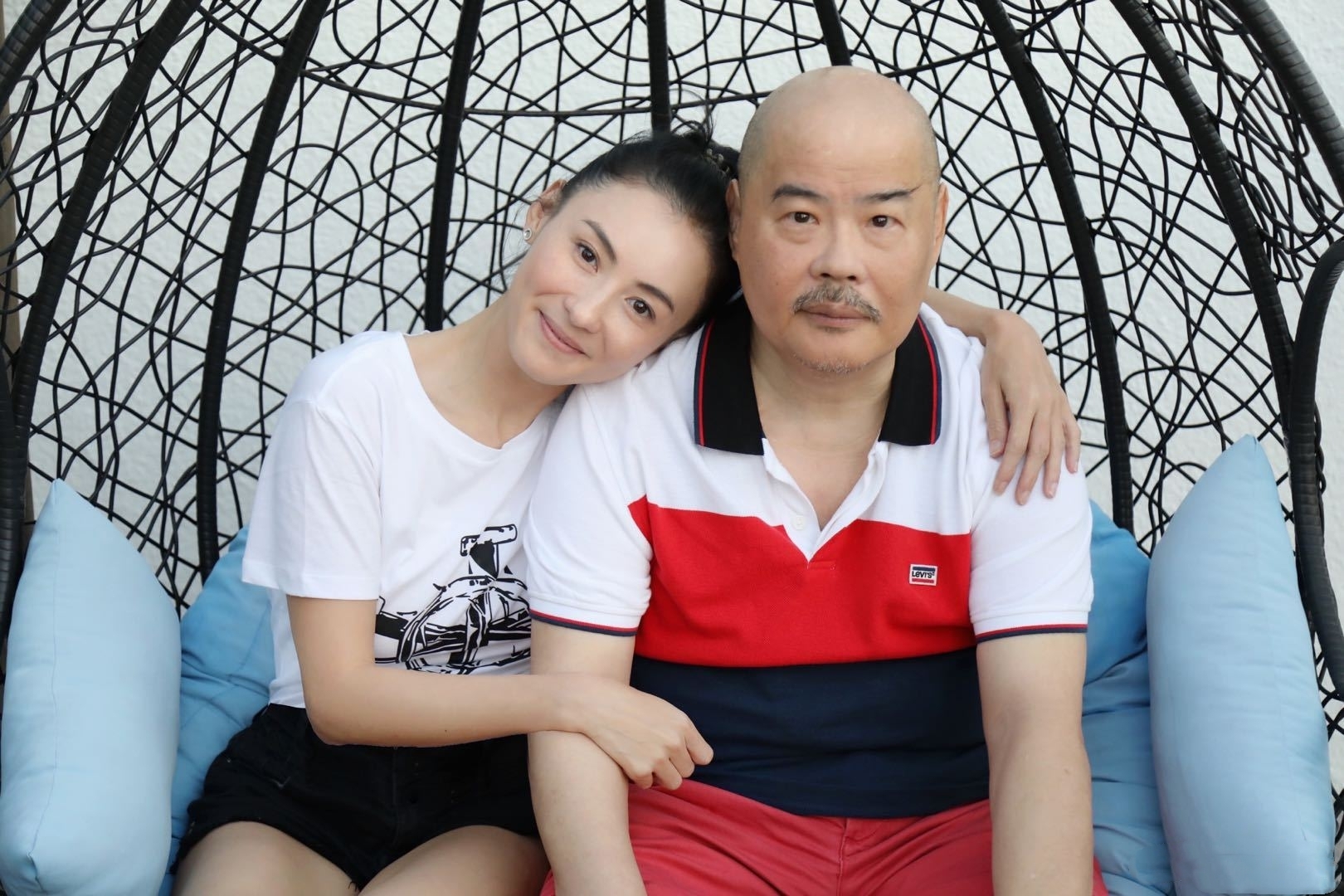 Dù khổ sở vì bố nhưng Trương Bá Chi không từ bỏ ông (Nguồn: Internet)