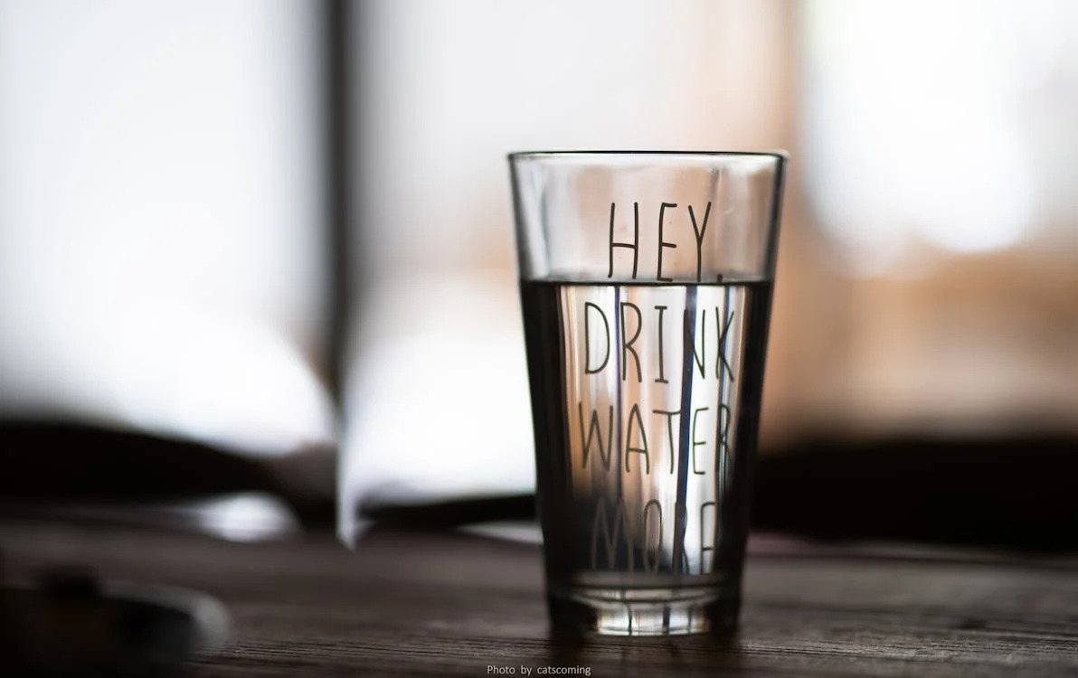 Uống đủ nước (Ảnh: Internet)