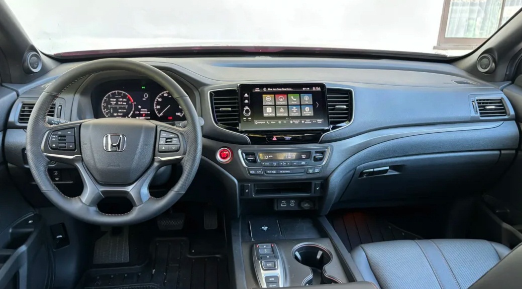 Khoang lái của xe Honda Ridgeline 2024 (Ảnh: Internet)