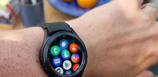 WearOS hiện đang chiếm 21% thị phần đồng hồ thông minh (Ảnh: Internet)