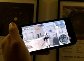 Chơi game Assassin s Creed: Bloodlines trên iPhone bằng giả lập PPSSPP (Ảnh: Internet)