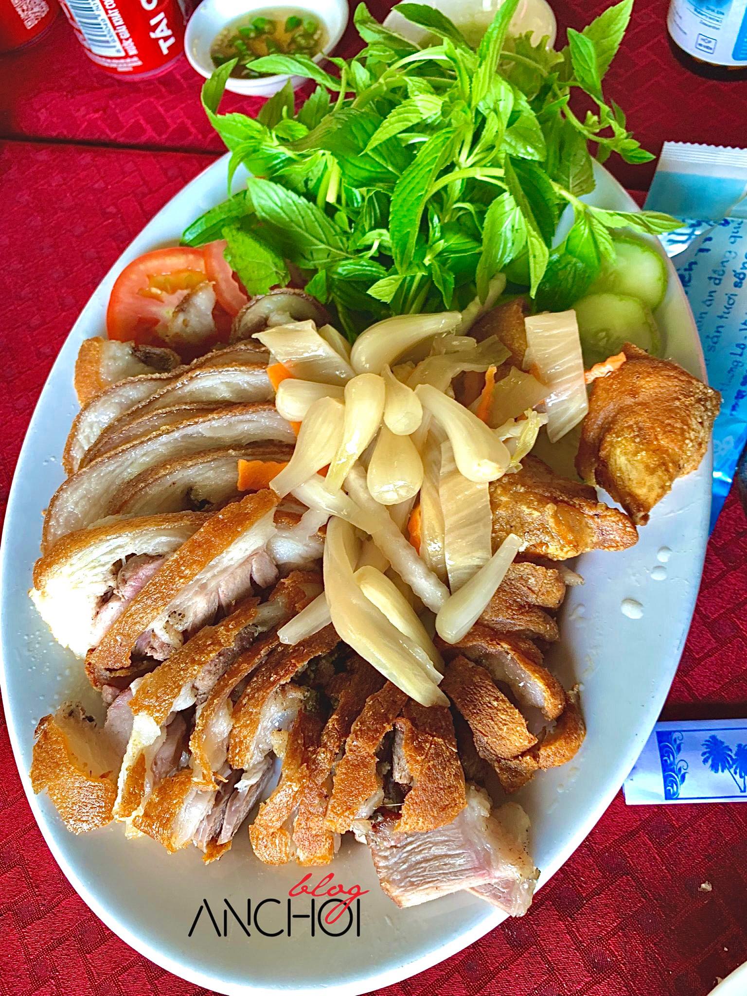 Món giò heo chiên giòn tại nhà hàng Thiên Hỷ (nguồn: BlogAnChoi)