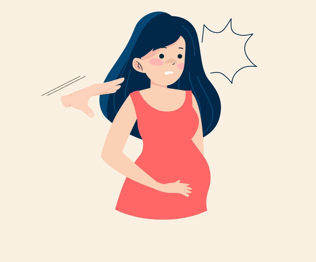 Kiêng kỵ khi mang thai: Đừng vỗ vai bà bầu (Ảnh: Internet)