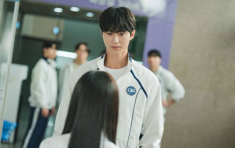 Byeon Woo Seok đóng nam chính trong "Lovely Runner" (Ảnh: Internet)