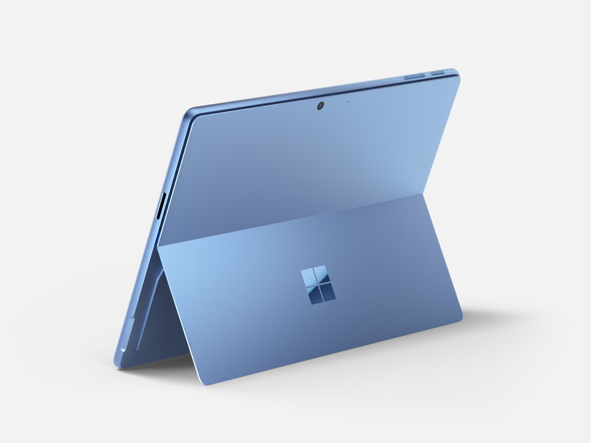 Surface Pro 11 có thiết kế khá mỏng nhẹ (Ảnh: Internet)