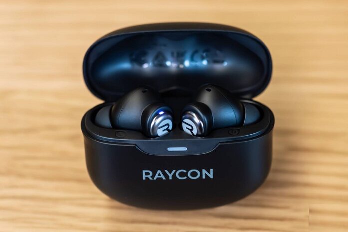 Tai nghe Raycon Everyday Earbuds Pro trong hộp (Ảnh: Internet)