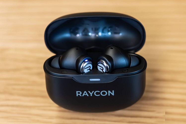 Tai nghe Raycon Everyday Earbuds Pro trong hộp (Ảnh: Internet)