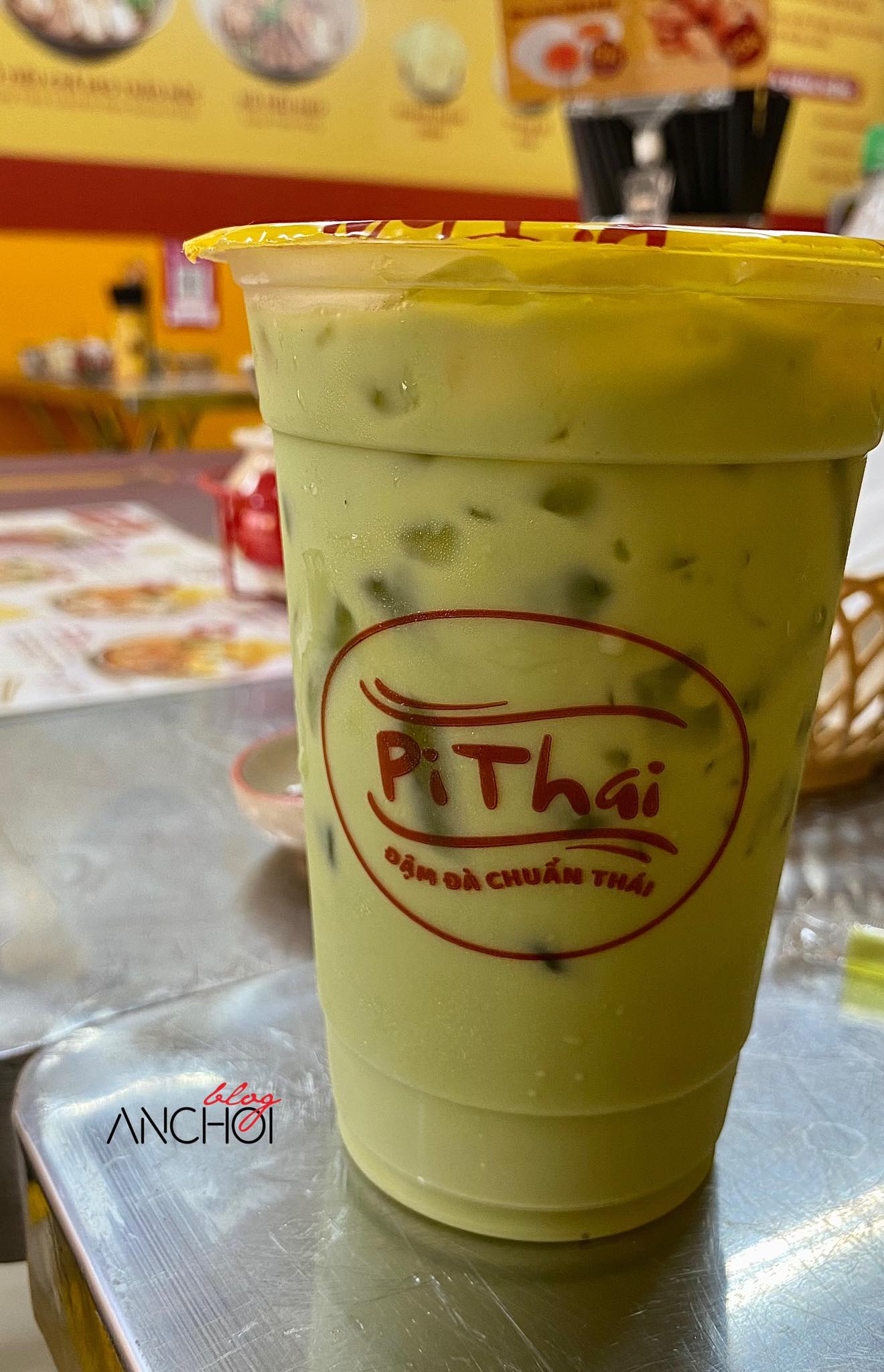 Món trà sữa Thái xanh tại quán hủ tiếu Thái Lan Pi Thai (nguồn: BlogAnChoi)