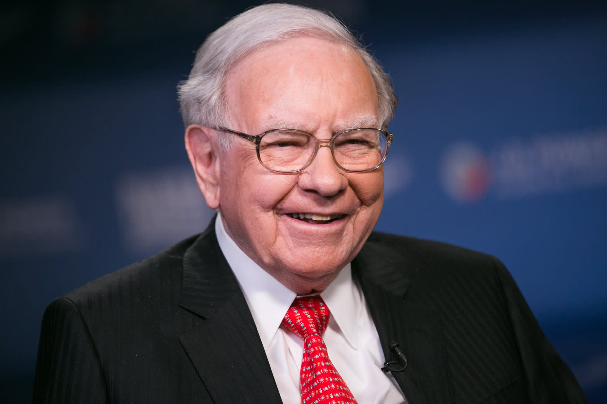 Warren Buffett - một nhà đầu tư và doanh nhân nổi tiếng người Mỹ (Nguồn: Internet)
