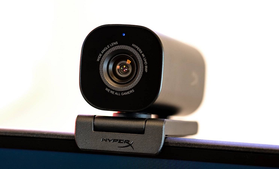 Webcam HyperX Vision S được gắn trên màn hình máy tính (Ảnh: Internet)