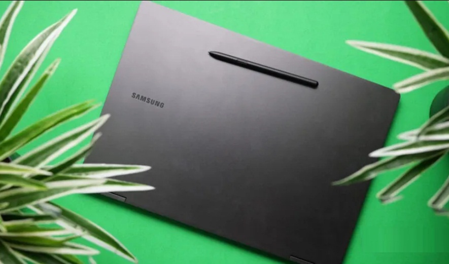 Laptop Samsung Galaxy Book 3 Pro 360 phiên bản màu xanh lá (Ảnh: Internet)