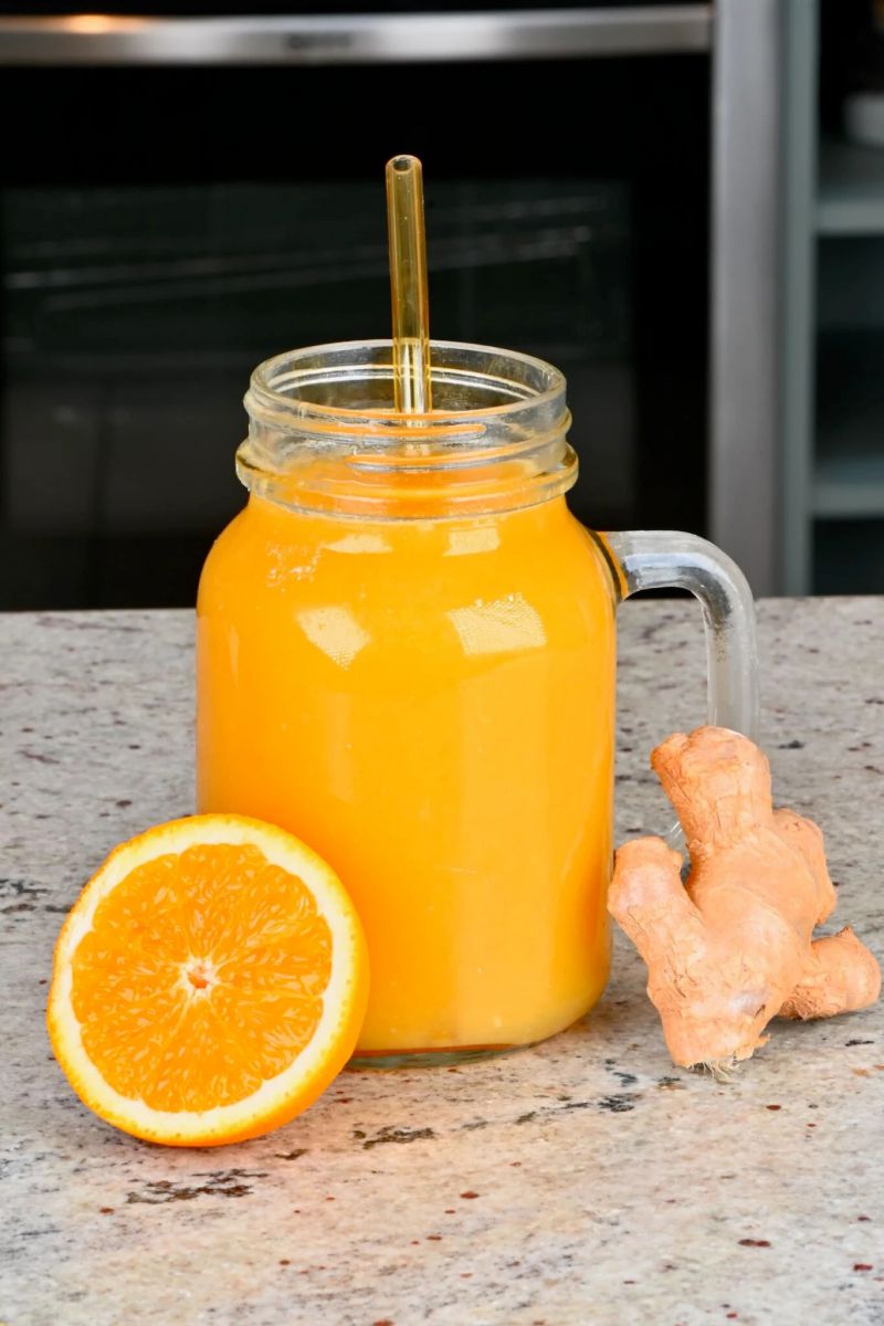 Nước cam gừng giúp cải thiện sức khỏe và bổ sung dưỡng chất cho da (Nguồn: Internet)