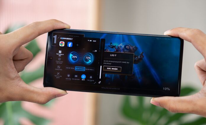 TECNO CAMON 30 sở hữu tấm nền AMOLED đem lại việc chơi game, xem phim cực kì tuyệt vời (Ảnh: Internet)