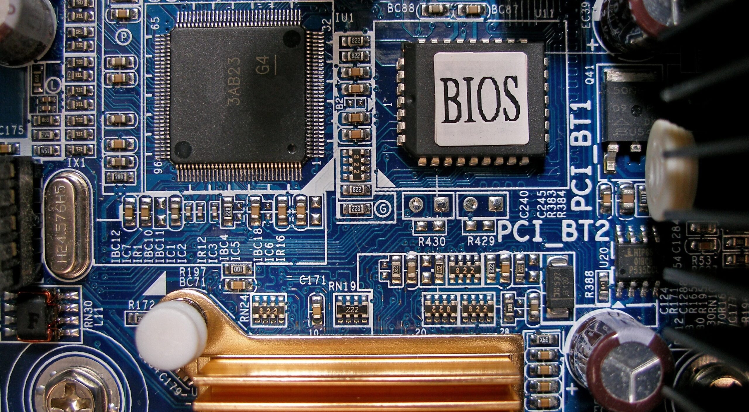 Thời điểm bản cập nhật BIOS có sẵn cho từng bo mạch chủ cụ thể sẽ phụ thuộc vào nhà sản xuất (Ảnh: Internet)
