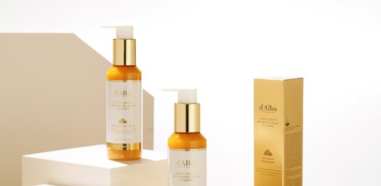 Review dầu rửa mặt tạo bọt thuần chay d’Alba White Truffle Return Oil Cream Cleanser: Có tốt như lời đồn? Dầu rửa mặt tạo bọt thuần chay d Alba Return Oil Cream Cleanser