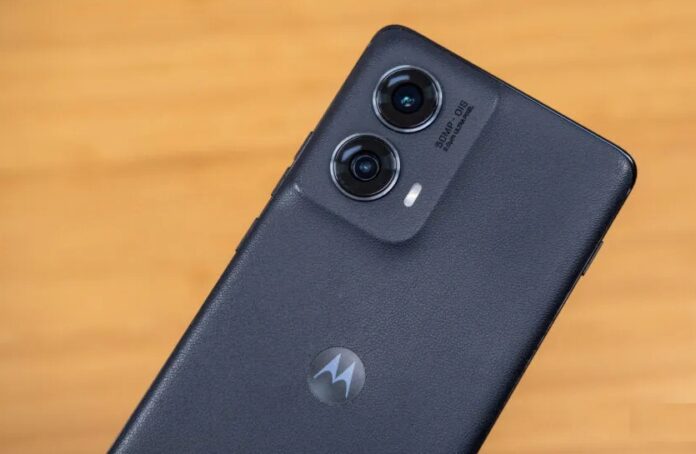 Camera của điện thoại Motorola Edge 2024 (Ảnh: Internet)