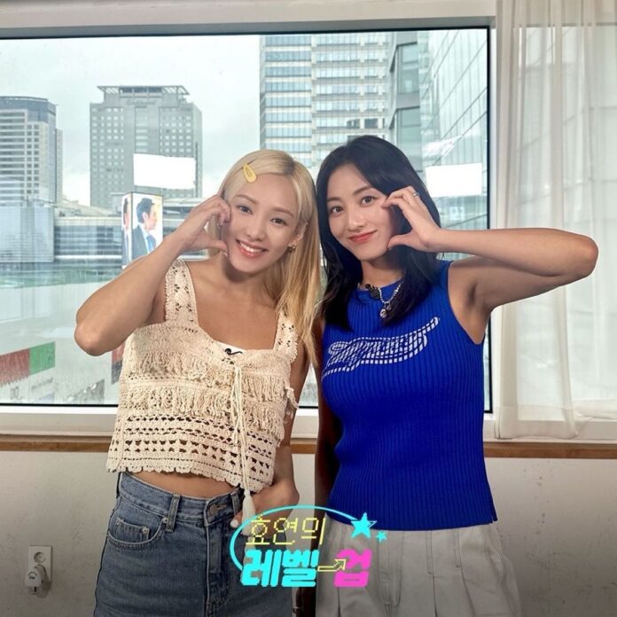 Jihyo cùng Hyoyeon (Ảnh: Internet)