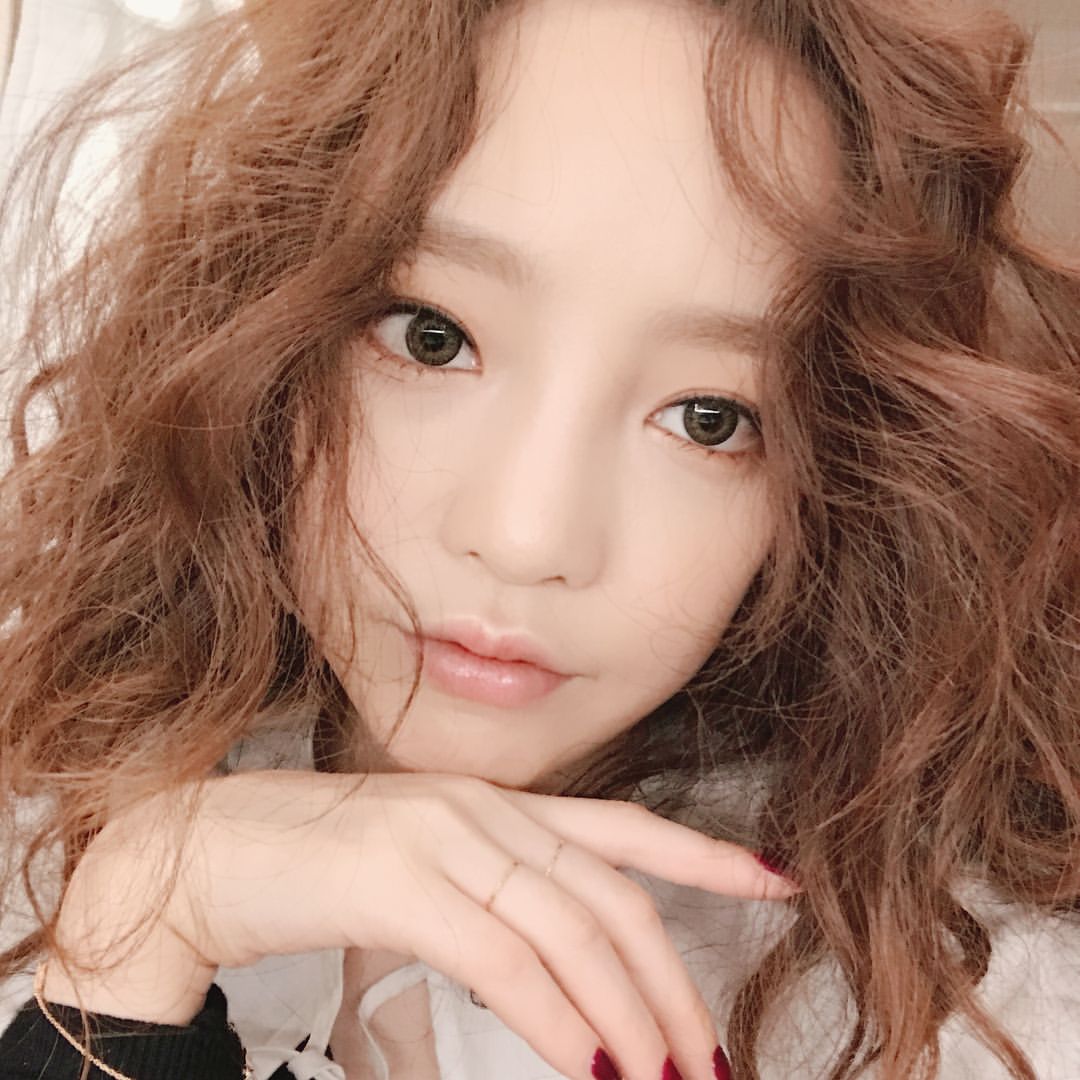 Goo Hara trải qua một số thủ thuật thẩm mỹ trên gương mặt để đạt được nhan sắc mong muốn (Ảnh: Internet)