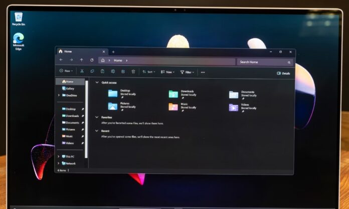 Cửa sổ File Explorer trên màn hình laptop Dell XPS 16 9640 (Ảnh: Internet)