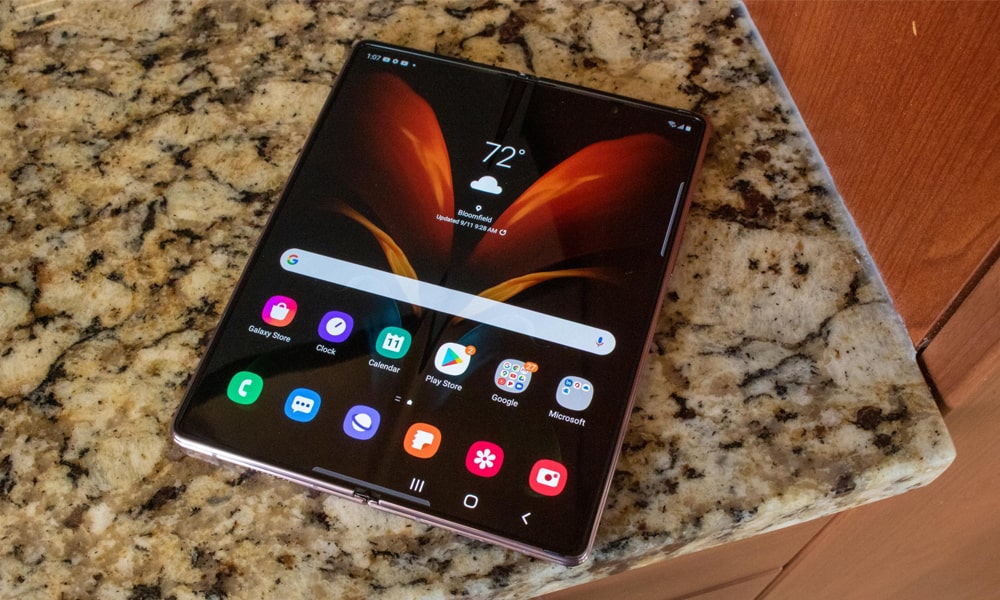 Samsung Galaxy Z Fold 2 chiếc điện thoại màn hình gập đánh dấu sự thành công của Samsung trong lĩnh vực này (Ảnh: Internet)