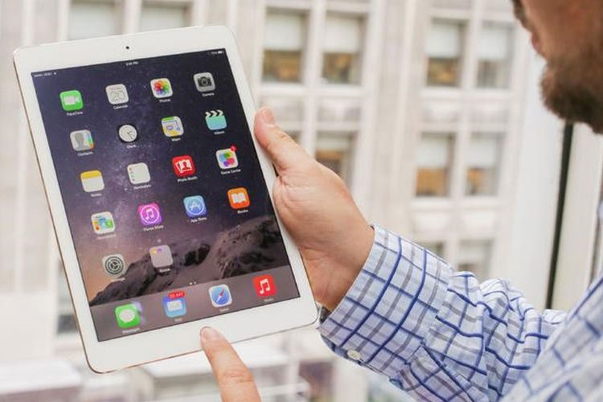 Đây là chiếc iPad 2 được ra mắt vào ngày 22 tháng 12 năm 2014 (Nguồn: Internet)