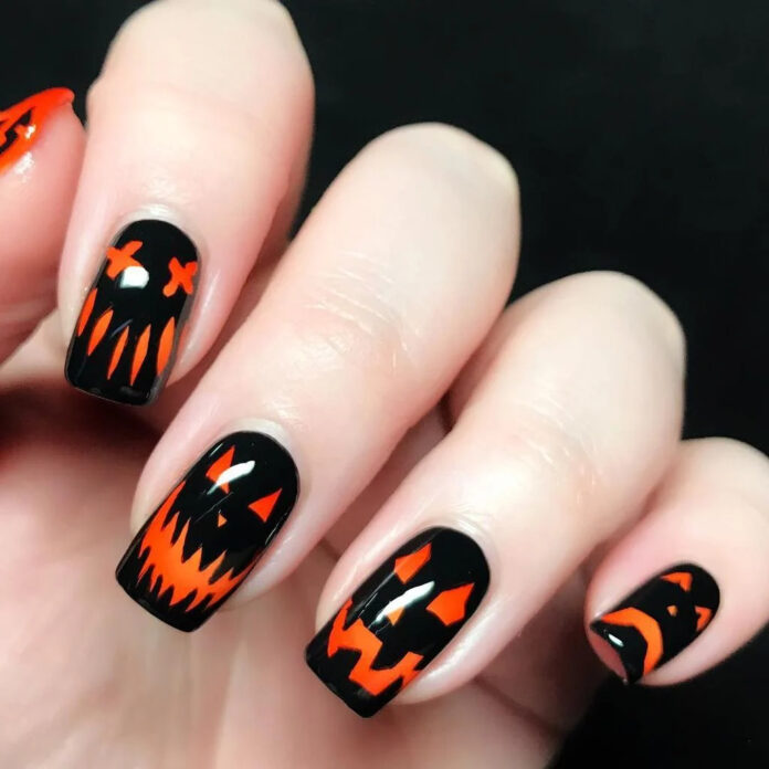 Những mẫu nail Halloween "ma mị"