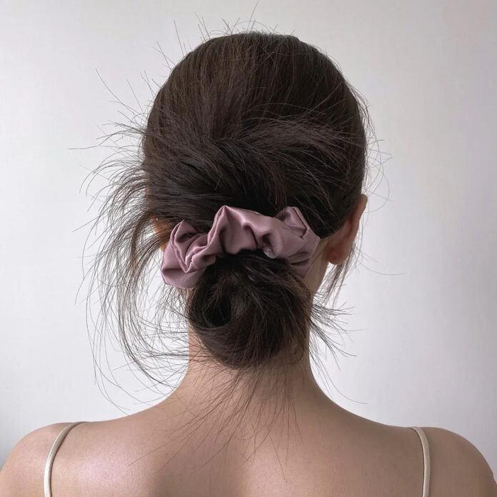 Một vài kiểu tóc sử dụng Scrunchies