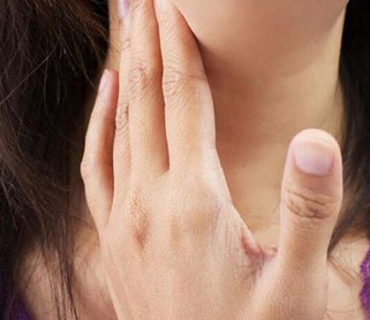 Cổ bị sưng