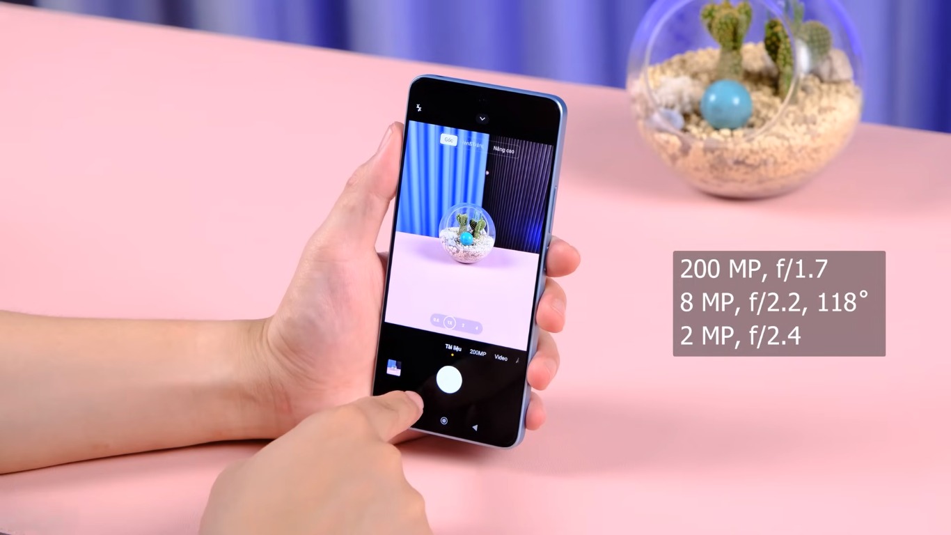 Redmi Note 13 Pro 4G hỗ trợ camera góc siêu rộng còn vivo Y100 thì không (Ảnh: Internet)