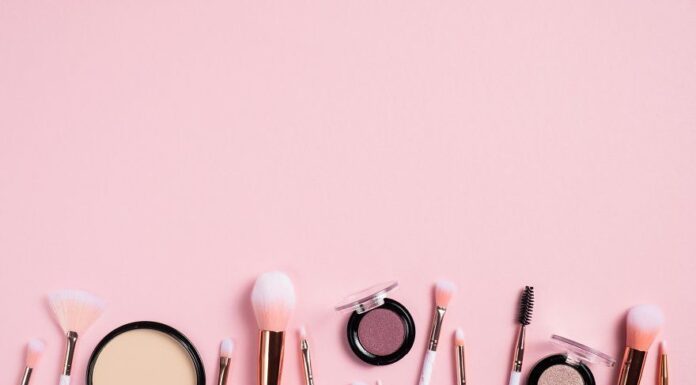 Kem lót rất quan trọng trong việc giữ lớp makeup và bảo vệ da (Nguồn: Internet)