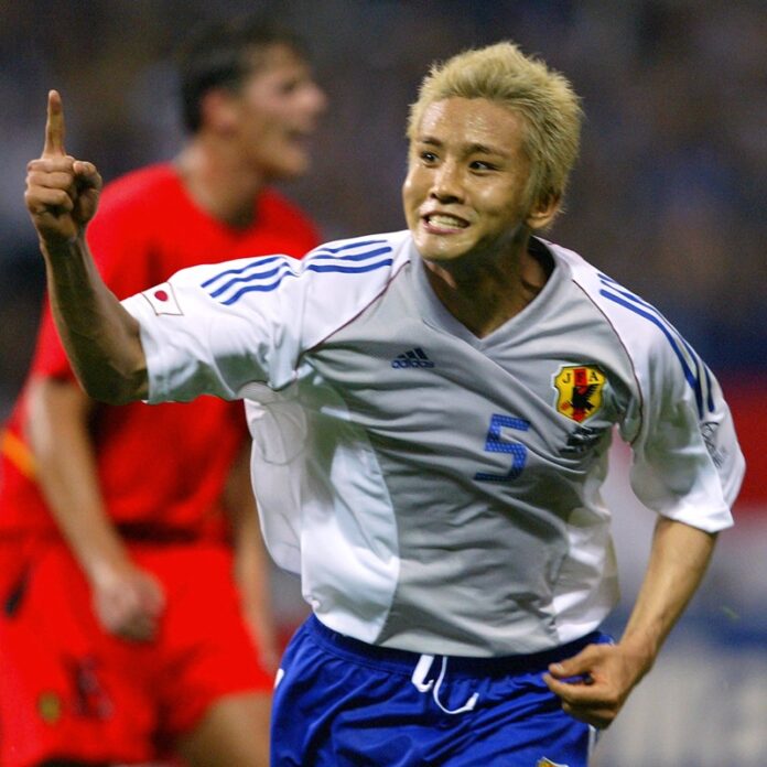 Inamoto là người hùng của đội tuyển Nhật Bản tại World Cup 2002. Ảnh: FIFA.