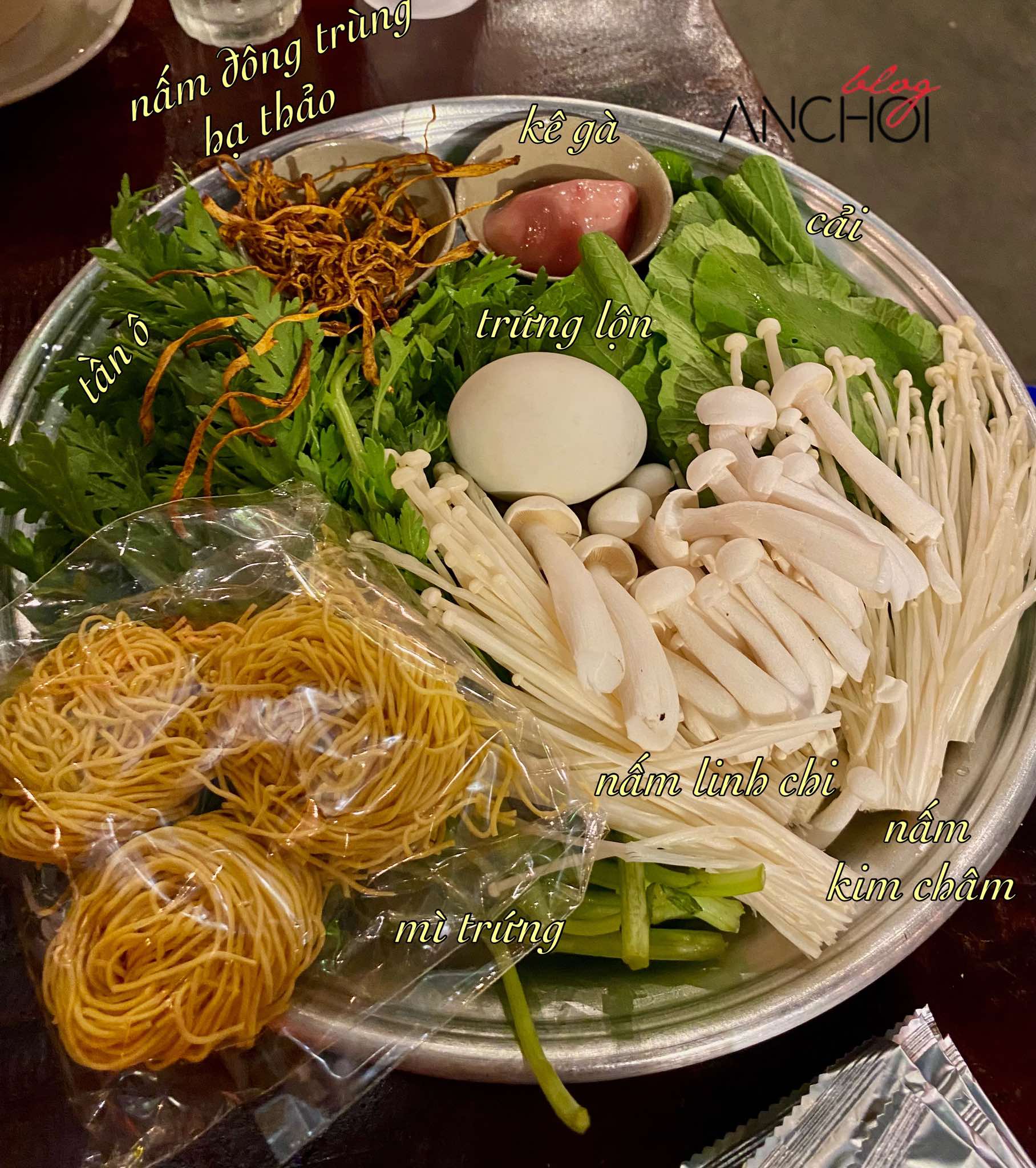 Topping ăn kèm món lẩu lòng tiềm cay (nguồn: BlogAnChoi)