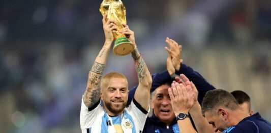 Papu Gomez cùng đội tuyển Argentina vô địch World Cup 2022. Ảnh: Internet.