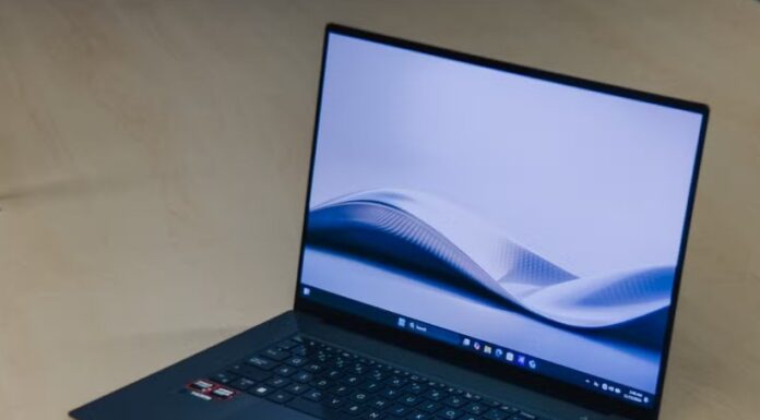 Màn hình của ASUS Zenbook S 16 (Ảnh: Internet)