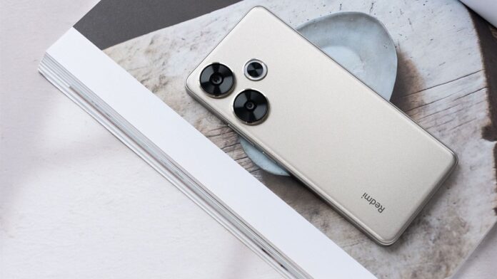 Redmi Turbo 4 chỉ có camera kép trong khi Redmi Note 14 Pro Plus tận 3 camera (Ảnh: Internet)