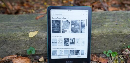 Máy tính bảng Kindle Paperwhite Signature Edition 2024 của Amazon (Ảnh: Internet)