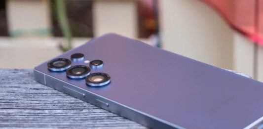 Điện thoại Galaxy S25 Ultra được trang bị kính bảo vệ mới (Ảnh: Internet)