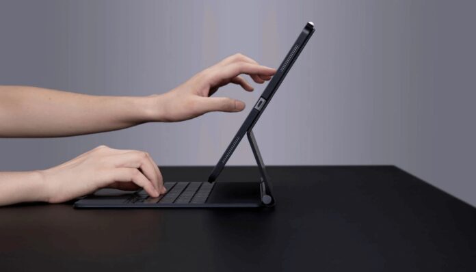 Magic Keyboard biến iPad thành laptop (Ảnh: Internet) Magic Keyboard biến iPad thành laptop (Ảnh: Internet)