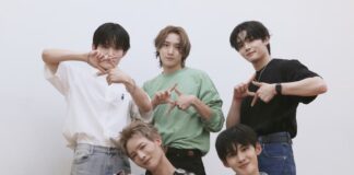 1VERSE – Nhóm nhạc nam K-pop đầu tiên có thành viên đến từ Triều Tiên chính thức ra mắt Việc đào tạo người đào tẩu Bắc Triều Tiên để ra mắt như idol K-pop là điều chưa từng có tiền lệ, do rào cản văn hóa, chính trị và tâm lý rất lớn. 1VERSE là dấu mốc mới trong lịch sử làn sóng Hallyu (Ảnh: Internert)