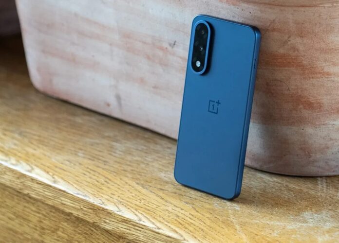 Camera của OnePlus Nord 5 màu đen (Ảnh: Internet)