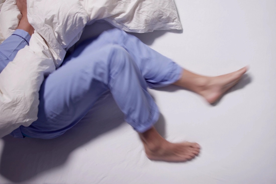 Hội chứng chân không yên (Restless Leg Syndrome - RLS) là gì? Nguyên nhân, triệu chứng và cách quản lý Căng thẳng Chẩn đoán hội chứng chân không yên hội chứng chân không yên mất ngủ mệt mỏi Restless Leg Syndrome RLS RLS nguyên phát RLS thứ phát rối loạn giấc ngủ rối loạn thần kinh sức khỏe Triệu chứng của hội chứng chân không yên