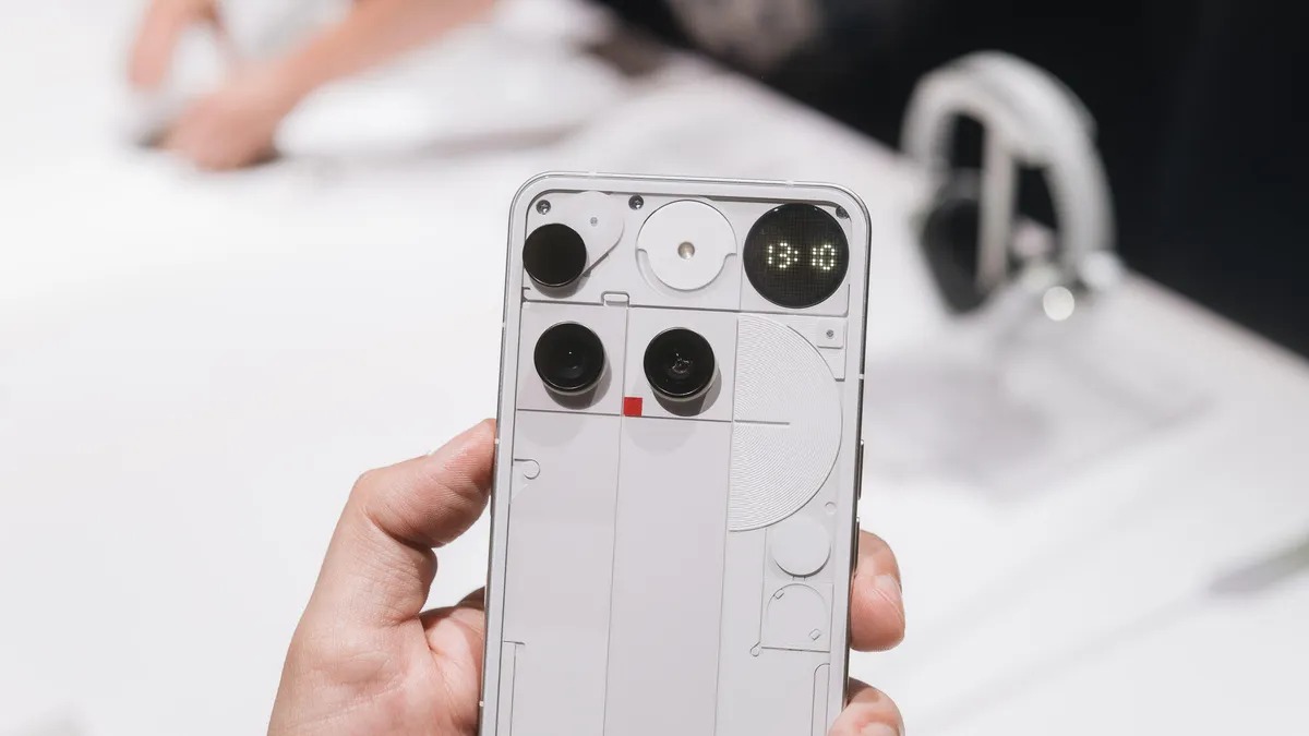 Nothing Phone (3) (Ảnh: Internet)