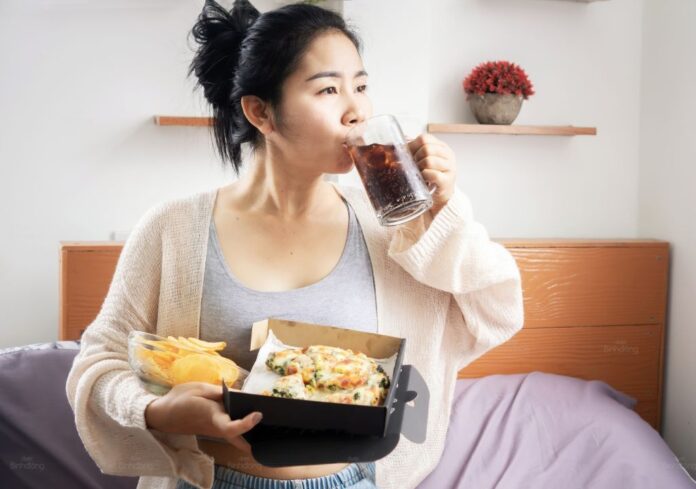 Chế độ ăn uống kém lành mạnh