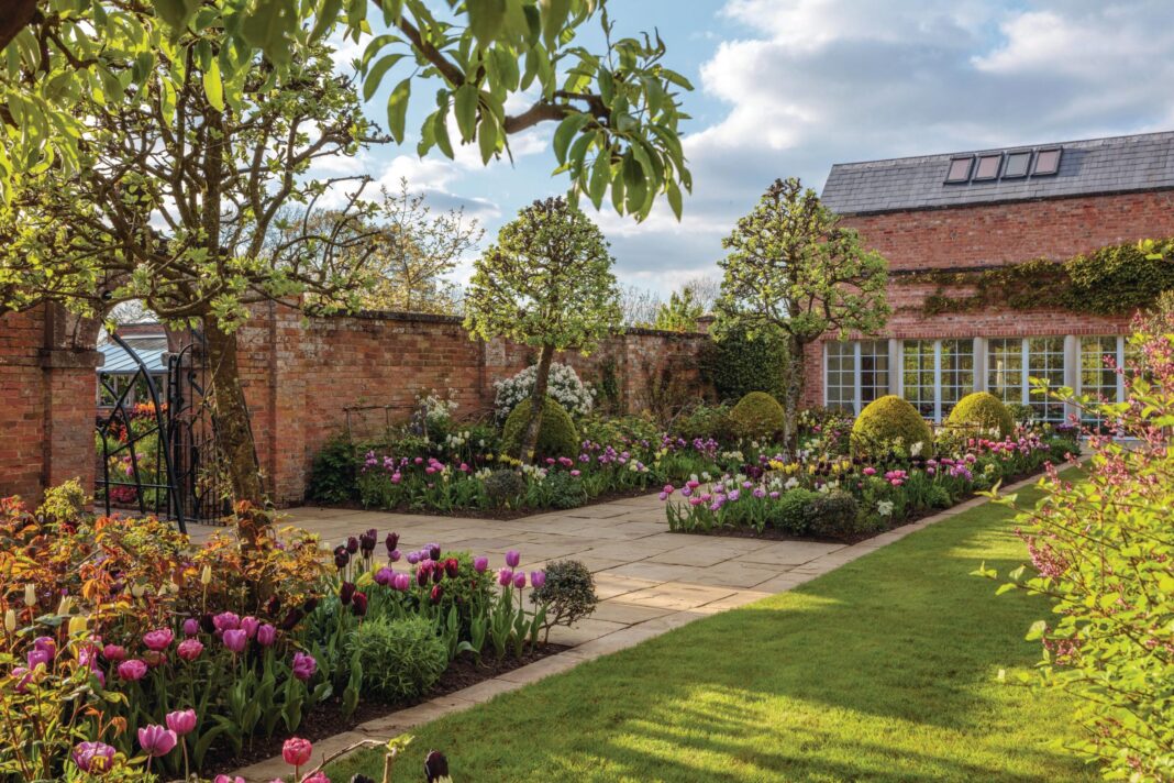 bố trí sân vườn