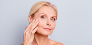 10 thói quen vô tình khiến da lão hóa nhanh hơn 10 thói quen vô tình khiến da bạn lão hóa nhanh hơn