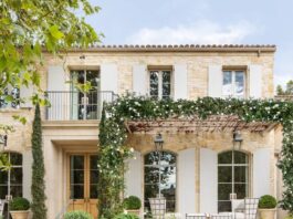 7 ý tưởng trang trí hiên nhà tuyệt đẹp để tạo nên lối vào ấm cúng và thu hút Trồng hoa và cây xanh