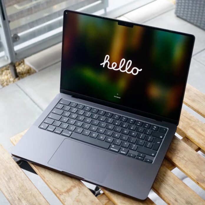 Macbook mới của Apple sẽ có giá 599 đến 699 USD (Ảnh: Internet) Macbook mới của Apple sẽ có giá 599 đến 699 USD (Ảnh: Internet)