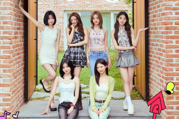 Nhóm gồm 7 thành viên: Ahyeon, Ruka, Pharita, Asa, Rora, Chiquita và Haram. Tuy nhiên, trong thời điểm ghi hình show, Ahyeon tạm thời vắng mặt vì lý do sức khỏe (Ảnh: Internet)