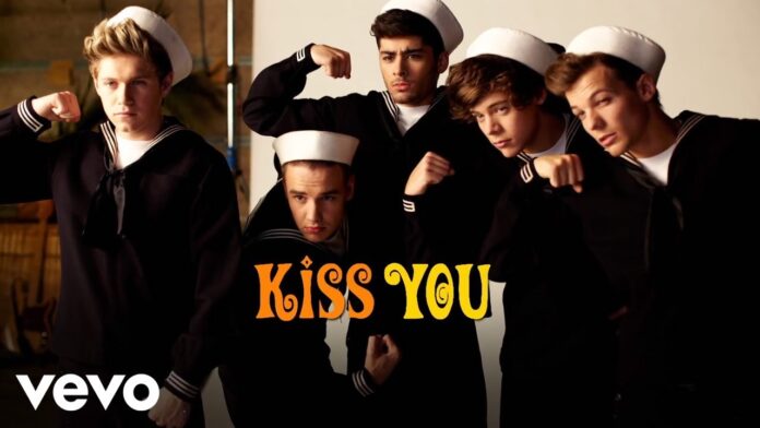 Bài hát "Kiss You". Nguồn; Internet Bài hát "Kiss You". Nguồn; Internet