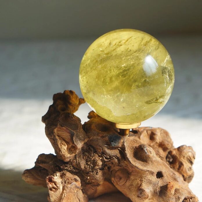 Chọn quả cầu phong thủy hợp mệnh